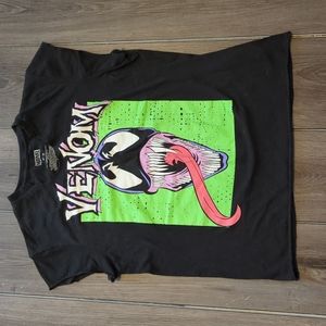 Cropped Venom Shirt